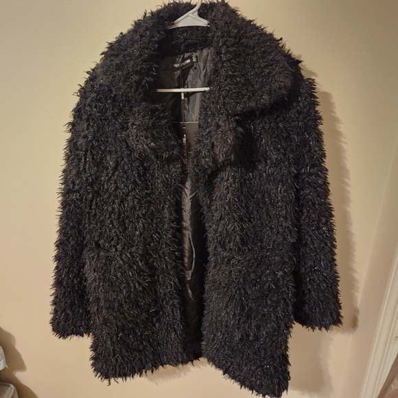 ❤️ Pretty Little Thing Petite Faux Fur Black Midi Length Teddy Coat. Size 6. NWT
